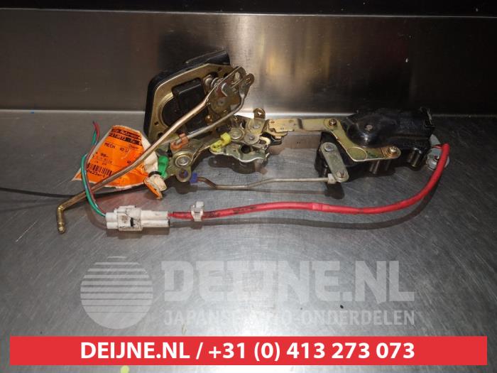 Suzuki Wagon R+ Deurslot Mechaniek 4Deurs links-achter O280476