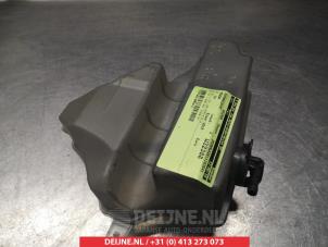 Mazda 3 Expansion vessel O341377 photo 2