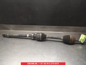 Gebruikte Homokineetas rechts-voor Mazda 3 (BM/BN) 2.0 SkyActiv-G 16V Prijs € 75,00 Margeregeling aangeboden door V.Deijne Jap.Auto-onderdelen BV