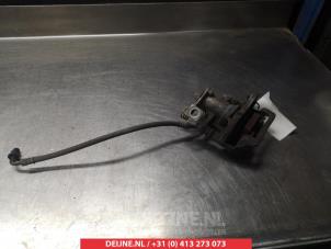 Kia Rio Remklauw (Tang) links-achter O376337 foto 2