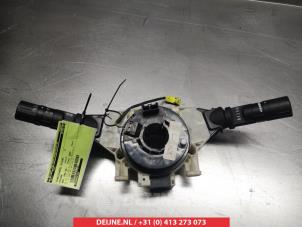 Nissan Navara Steering column stalk O308568 photo 3