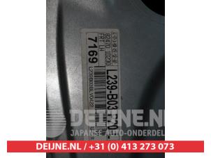 Kia Carens Window mechanism 4-door, front left O275771 photo 3