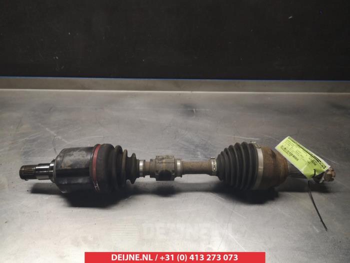 Gebruikte Aandrijfas links-voor Mitsubishi Outlander (CW) 2.2 DI-D 16V Clear Tec 4x4 Prijs € 75,00 Margeregeling aangeboden door V.Deijne Jap.Auto-onderdelen BV