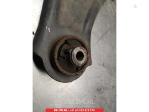 Nissan Qashqai Querlenker unten links vorne O381242 foto 2