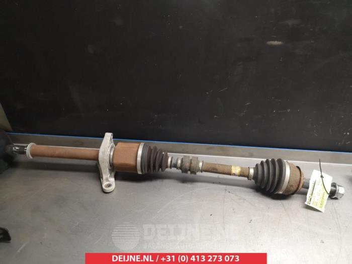 Nissan Qashqai Aandrijfas rechts-voor O319313
