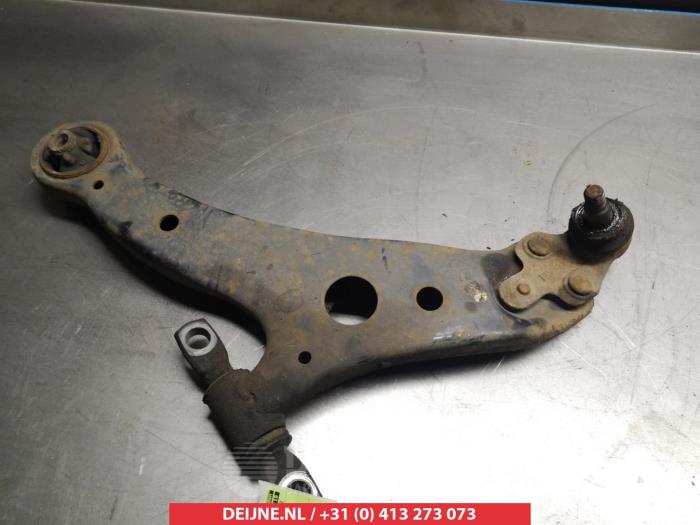 Lexus RX Draagarm onder links-voor O381442