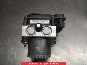 Subaru Legacy ABS pump O337757 photo 3