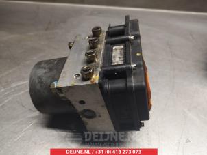 Subaru Legacy ABS pump O337757 photo 2