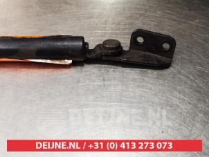Hyundai Terracan Gasdemper rechts-achter O294686 foto 3