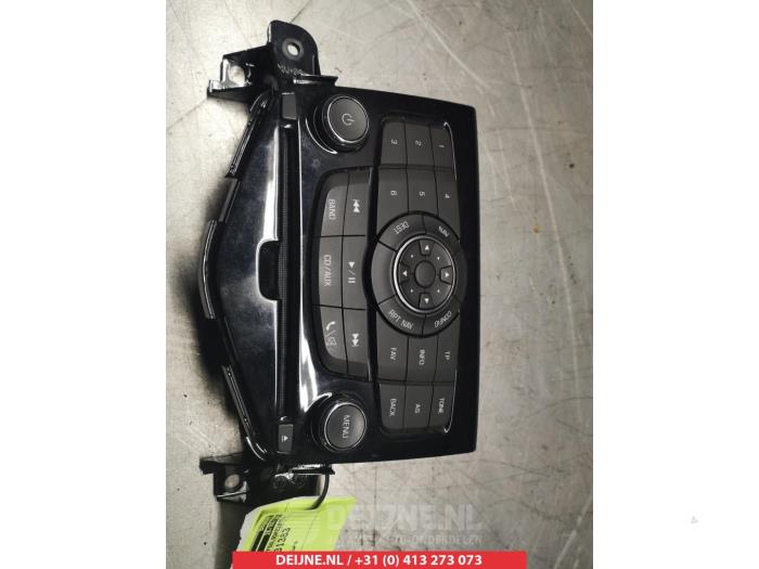 Chevrolet Cruze Radiobedienfeld O312569
