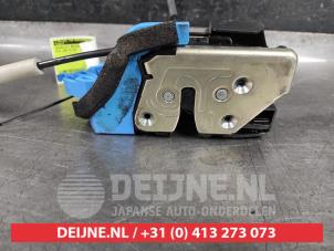 Kia Ceed Deurslot Mechaniek 4Deurs rechts-achter O281586 foto 2