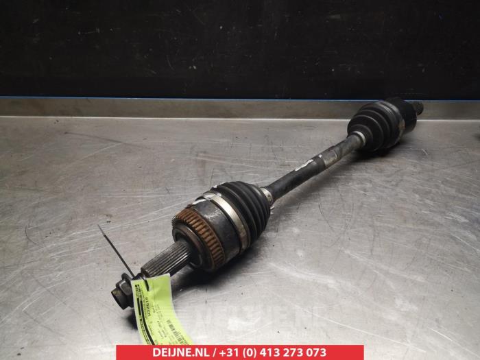 Kia Sportage Aandrijfas links-voor O318005
