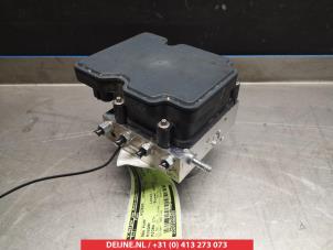 Nissan Micra ABS pump O337526 photo 2