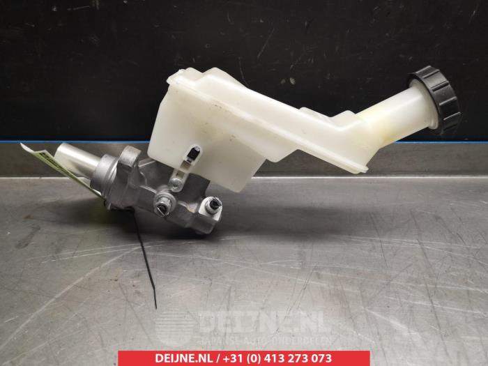 Nissan Micra Master cylinder O336553