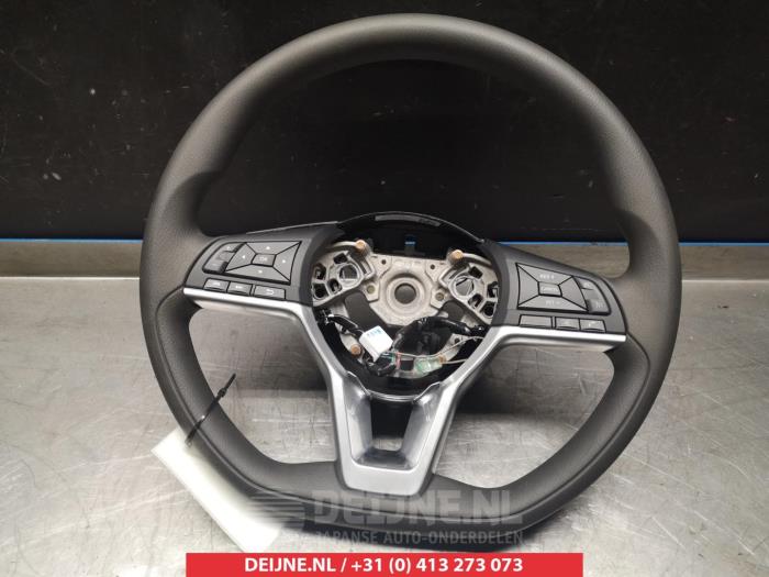 Nissan Micra Lenkrad O333315