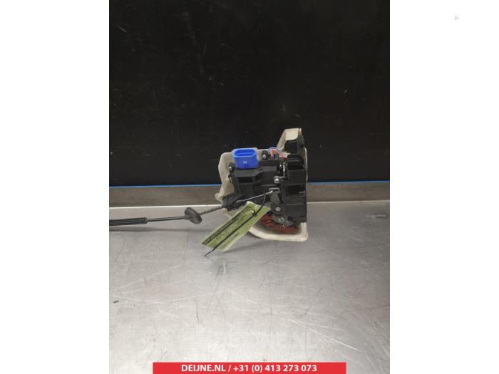 Subaru Impreza Deurslot Mechaniek 4Deurs rechts-voor O280861