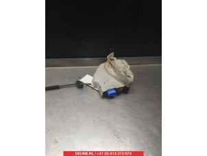 Subaru Impreza Front door lock mechanism 4-door, right O280861 photo 2