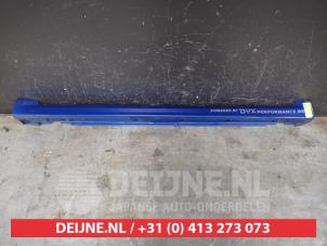 Subaru Impreza Zijskirt links O292280 foto 4