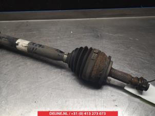 Toyota Auris Front drive shaft, right O320188 photo 2