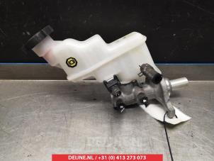 Gebruikte Hoofdremcilinder Hyundai i20 (GBB) 1.2i 16V Prijs op aanvraag aangeboden door V.Deijne Jap.Auto-onderdelen BV