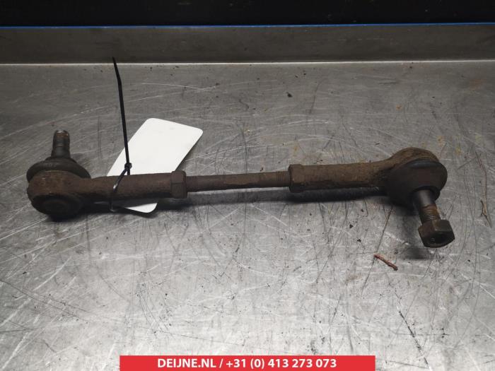 Nissan King Cab Tie rod, left O332304