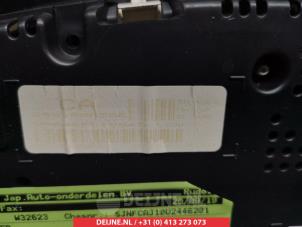 Nissan Qashqai Tacho - Kombiinstrument KM O304386 foto 3