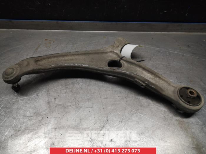 Hyundai I40 Querlenker unten rechts vorne O382145