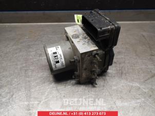 Gebruikte ABS Pomp Kia Carens IV (RP) 1.7 CRDi 16V Prijs € 75,00 Margeregeling aangeboden door V.Deijne Jap.Auto-onderdelen BV