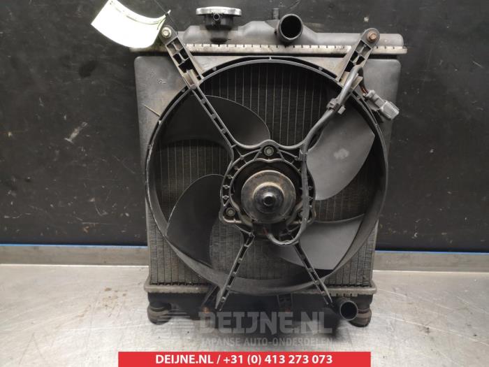 Gebruikte Radiateur Honda Civic (MA/MB) 1.4iS 16V Prijs € 35,00 Margeregeling aangeboden door V.Deijne Jap.Auto-onderdelen BV