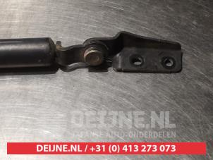 Subaru Forester Rear gas strut, right O294906 photo 3