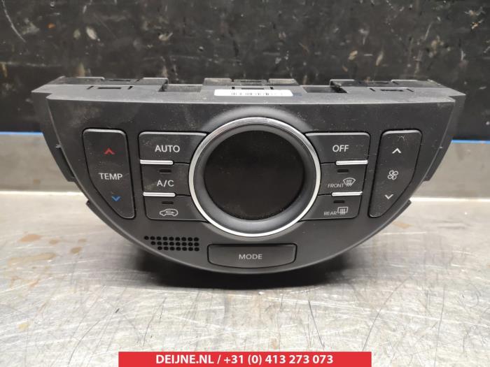 Kachel Bedieningspaneel van een Kia Soul I (AM) 1.6 CRDi 16V 2012