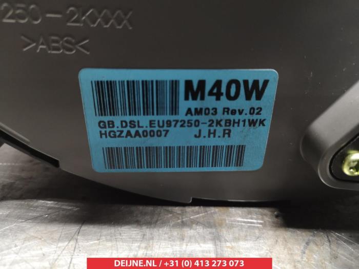 Kachel Bedieningspaneel van een Kia Soul I (AM) 1.6 CRDi 16V 2012