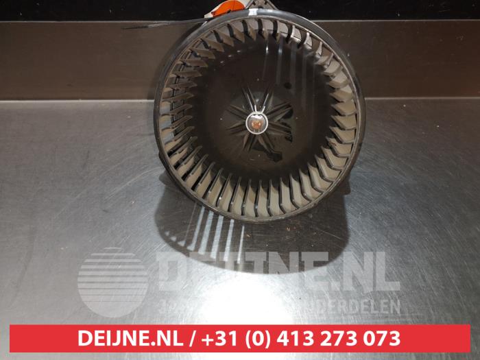 Kia Carens Kachel Ventilatiemotor O367119