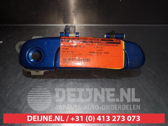 Mazda 323 Türgriff 4-türig rechts vorne O277475