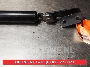 Hyundai Terracan Gasdemper links-achter O293678 foto 3