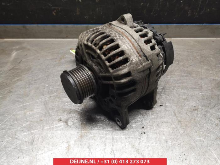 Gebruikte Dynamo Nissan Qashqai (J10) Prijs € 35,00 Margeregeling aangeboden door V.Deijne Jap.Auto-onderdelen BV