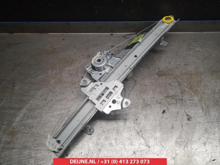 Nissan Micra Fenstermechanik 4-türig links vorne O275649