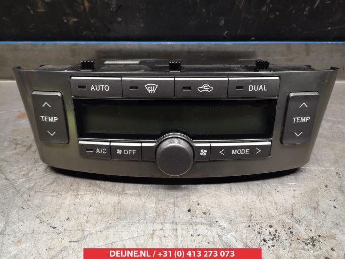Toyota Avensis Heater control panel O306326