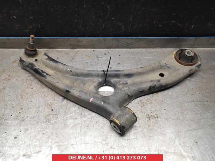 Honda Jazz Draagarm onder rechts-voor O382604