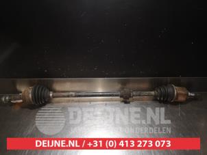 Gebruikte Homokineetas rechts-voor Nissan Micra (K12) 1.2 16V Prijs € 35,00 Margeregeling aangeboden door V.Deijne Jap.Auto-onderdelen BV