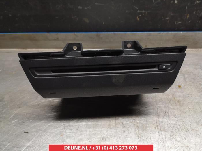 Mazda 3 CD Speler O312616