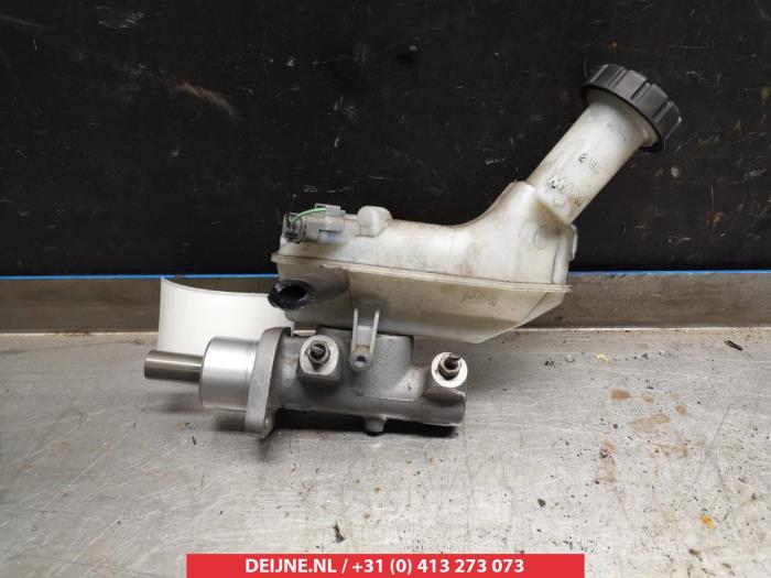 Nissan Note Hoofdremcilinder O336601