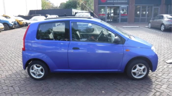 Daihatsu Cuore Tür 2-türig rechts O271929