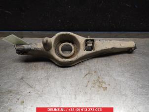 Gebruikte Draagarm rechts-achter Mazda CX-7 2.3 MZR DISI Turbo 16V AWD Prijs € 60,00 Margeregeling aangeboden door V.Deijne Jap.Auto-onderdelen BV