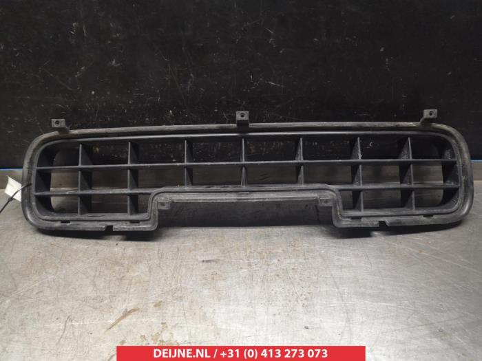 Kia Sportage Bumper grille O264420
