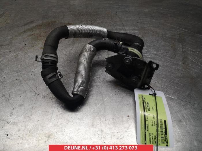 Gebruikte Waterpomp Chevrolet Captiva (C140) 2.2 D 16V 4x4 Prijs € 25,00 Margeregeling aangeboden door V.Deijne Jap.Auto-onderdelen BV