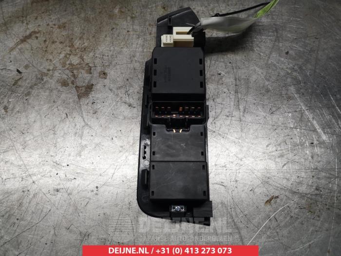 Chevrolet Captiva Multi-functional window switch O311392