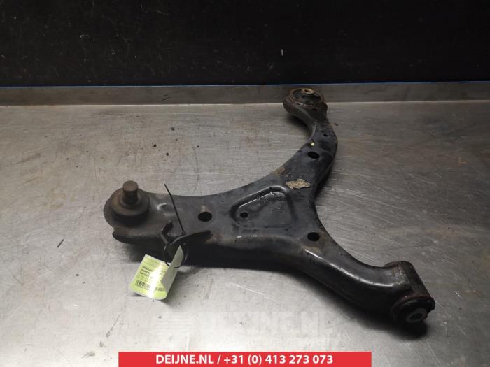 Hyundai Santafe Draagarm onder links-voor O381129