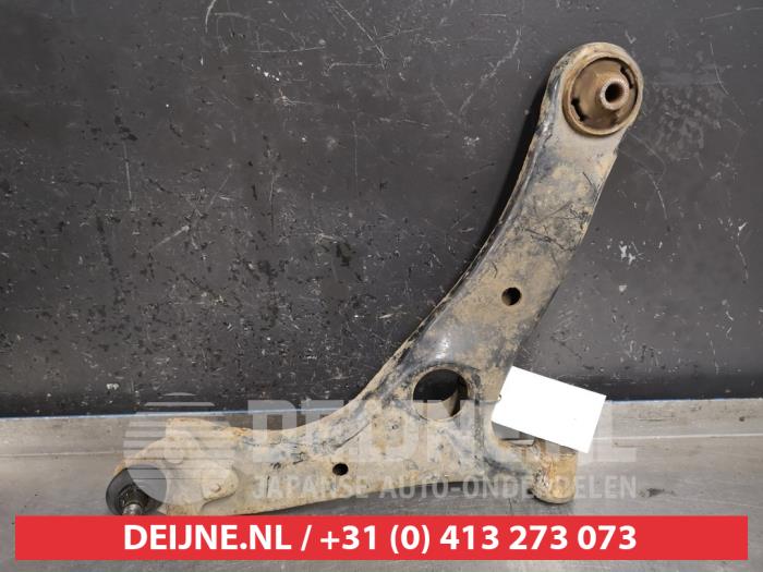 Toyota Rav-4 Querlenker unten links vorne O381900