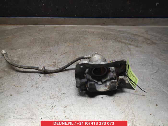 Suzuki Celerio Remklauw (Tang) links-voor O325488